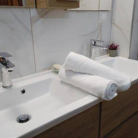 Apartment Anestia Family House *